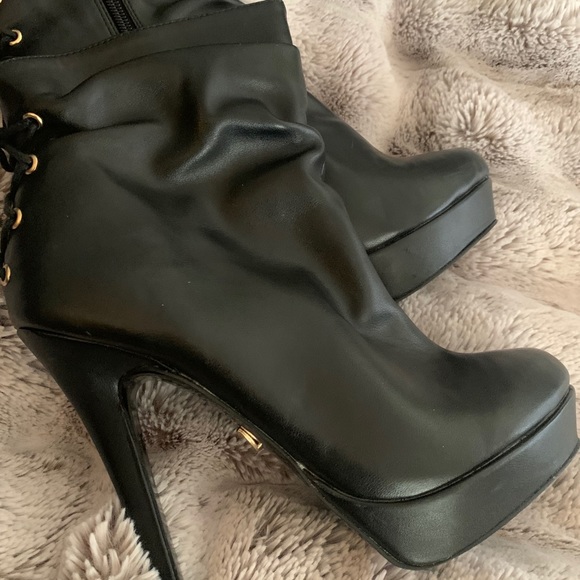 Leather Booties Stunning! Size 7 - Picture 2 of 5